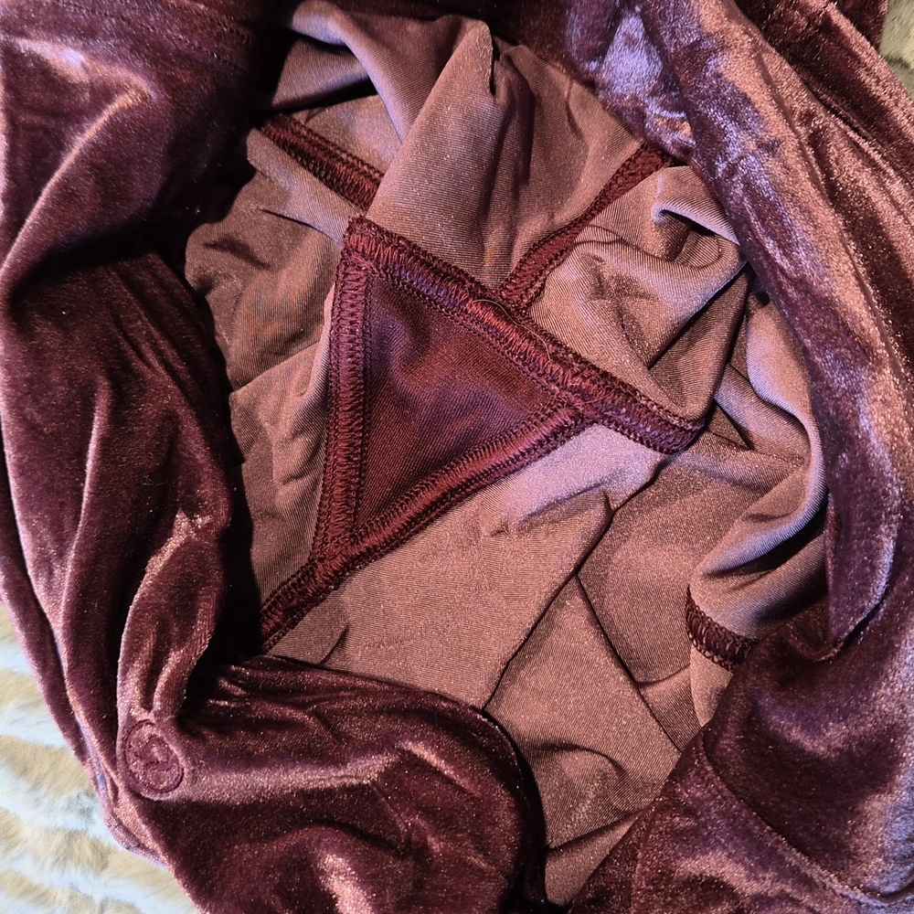 Wunder Lounge High Rise Tight - Garnet - Picture 6 of 7